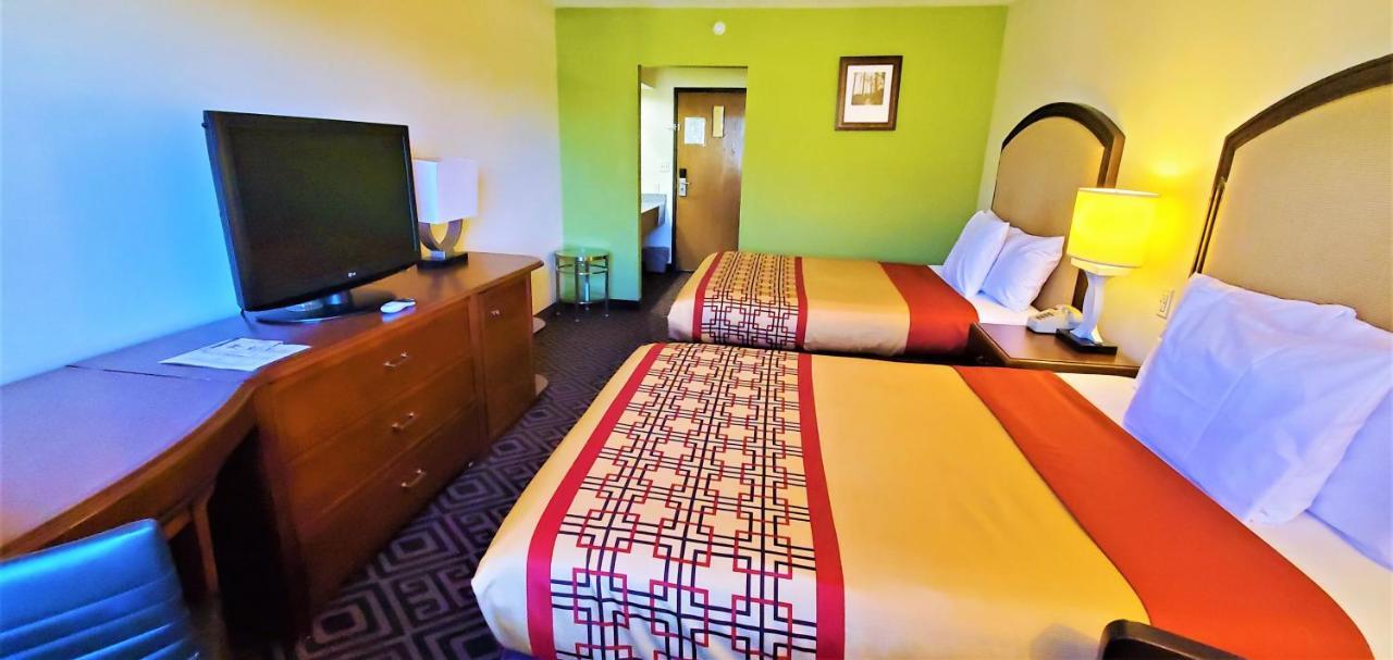 Travel Inn And Suites- Sikeston Miner I-55 Exit-67 Экстерьер фото